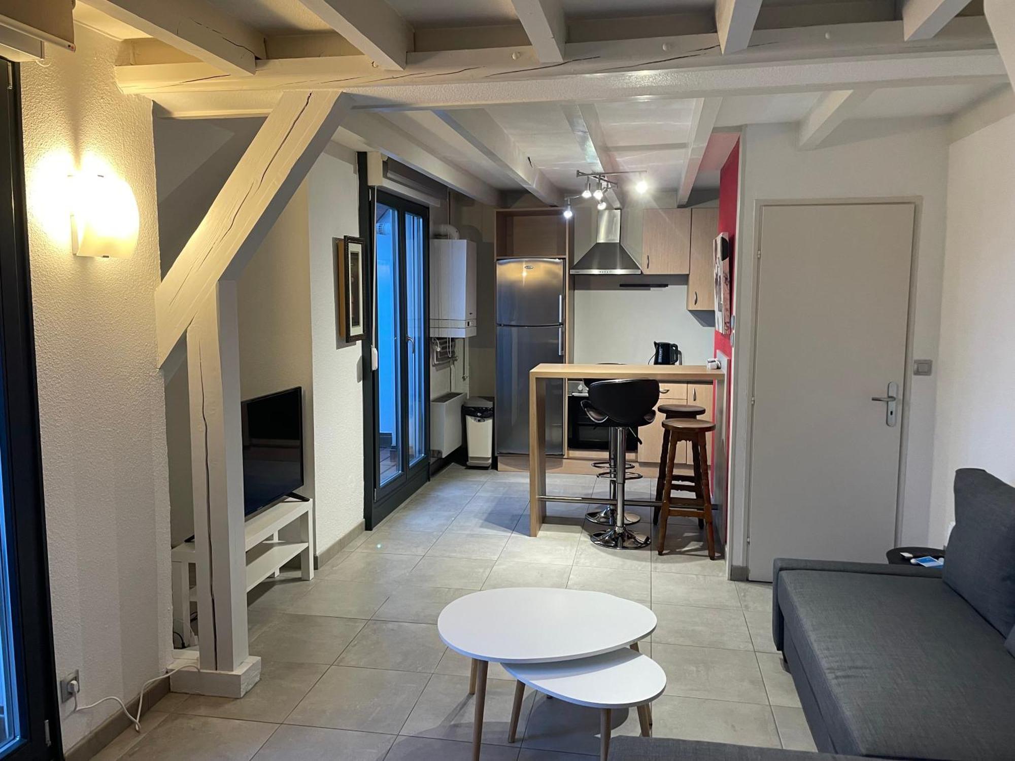 Fathala - Appartement Lumineux En Dernier Etage - Face A La Gare Routiere Sarrebourg Exterior photo