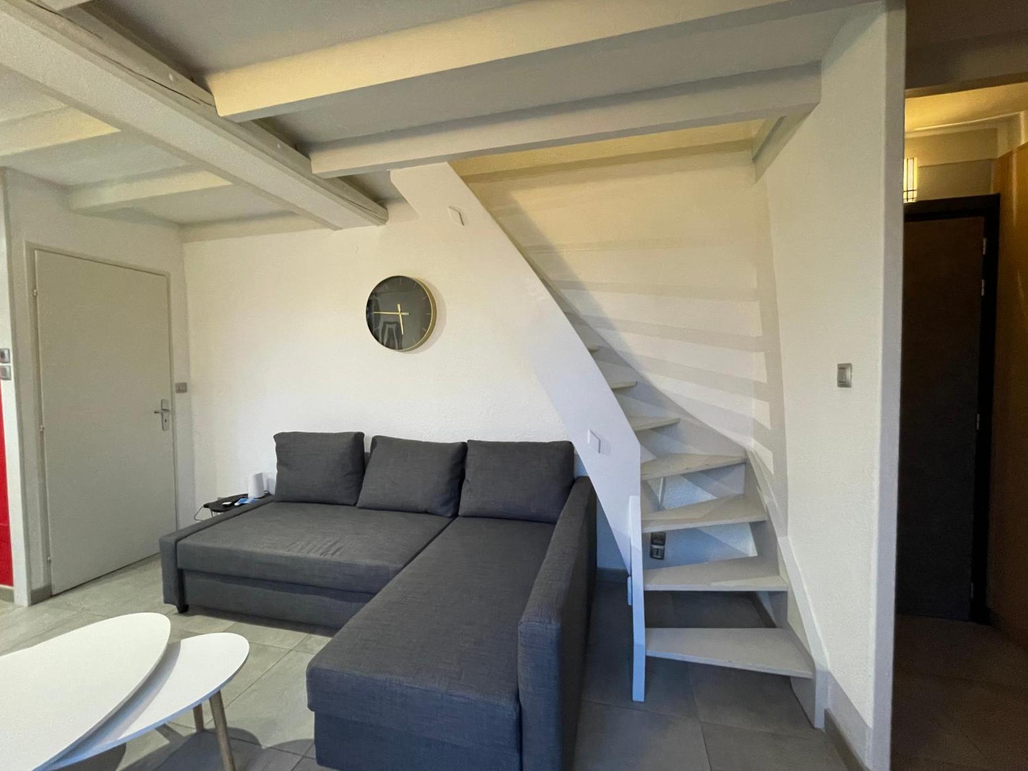 Fathala - Appartement Lumineux En Dernier Etage - Face A La Gare Routiere Sarrebourg Exterior photo