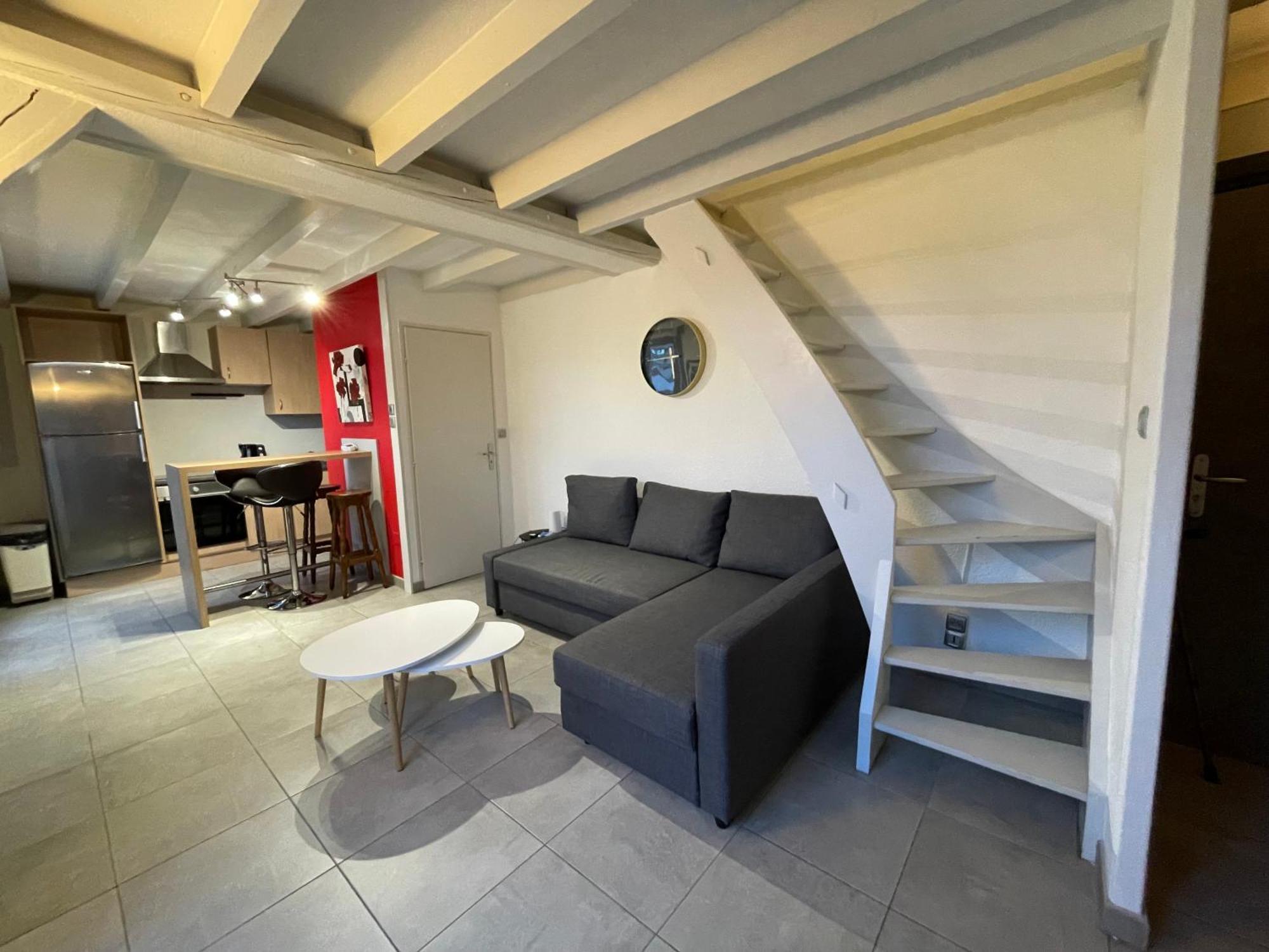 Fathala - Appartement Lumineux En Dernier Etage - Face A La Gare Routiere Sarrebourg Exterior photo